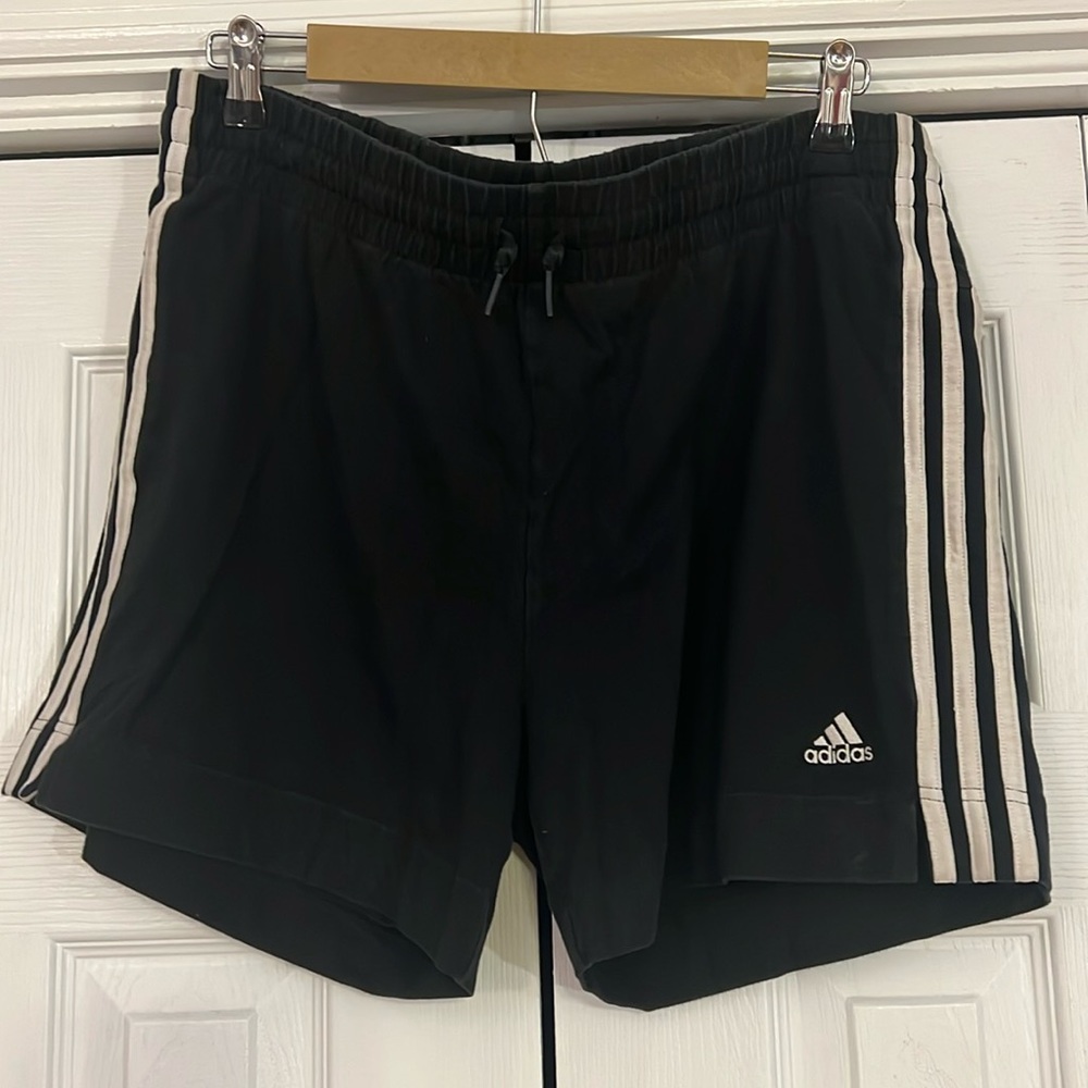 Adidias women’s shorts size xl